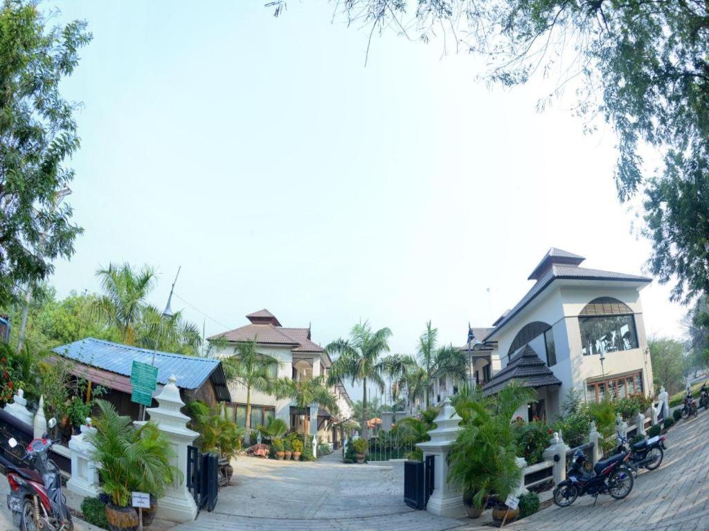 Shwe Taung Tan Hotel - Lake View Monywa Exteriér fotografie