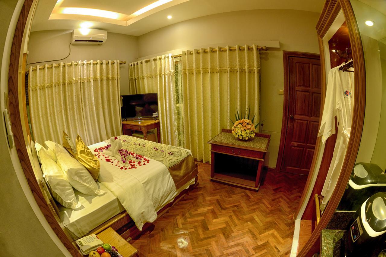 Shwe Taung Tan Hotel - Lake View Monywa Exteriér fotografie